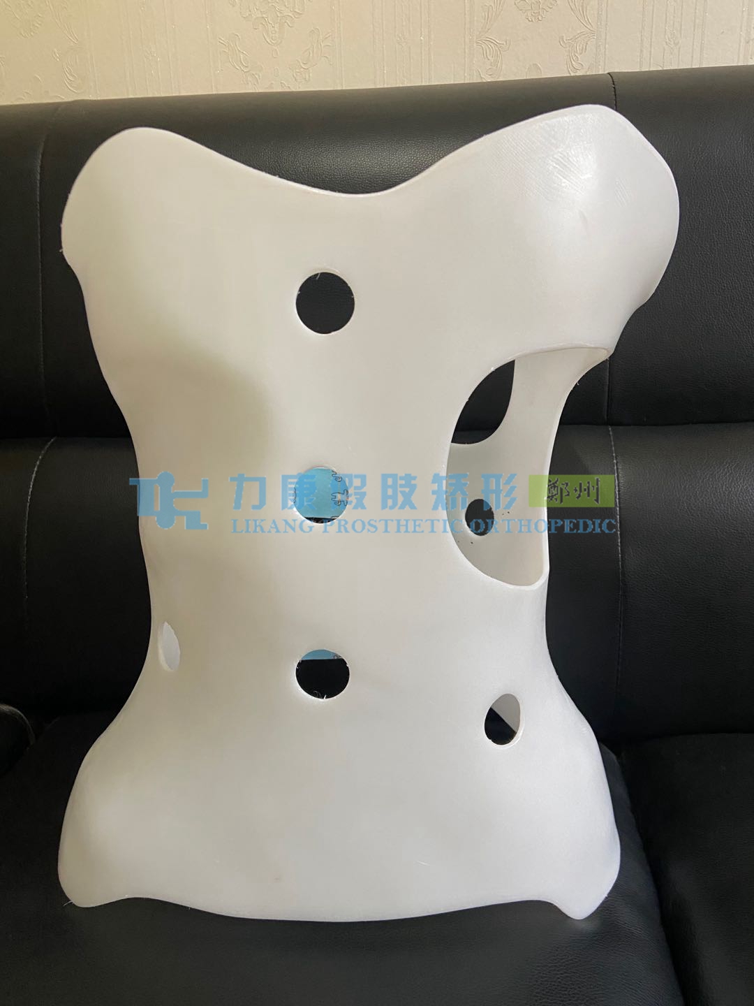 脊柱侧弯矫形器价格